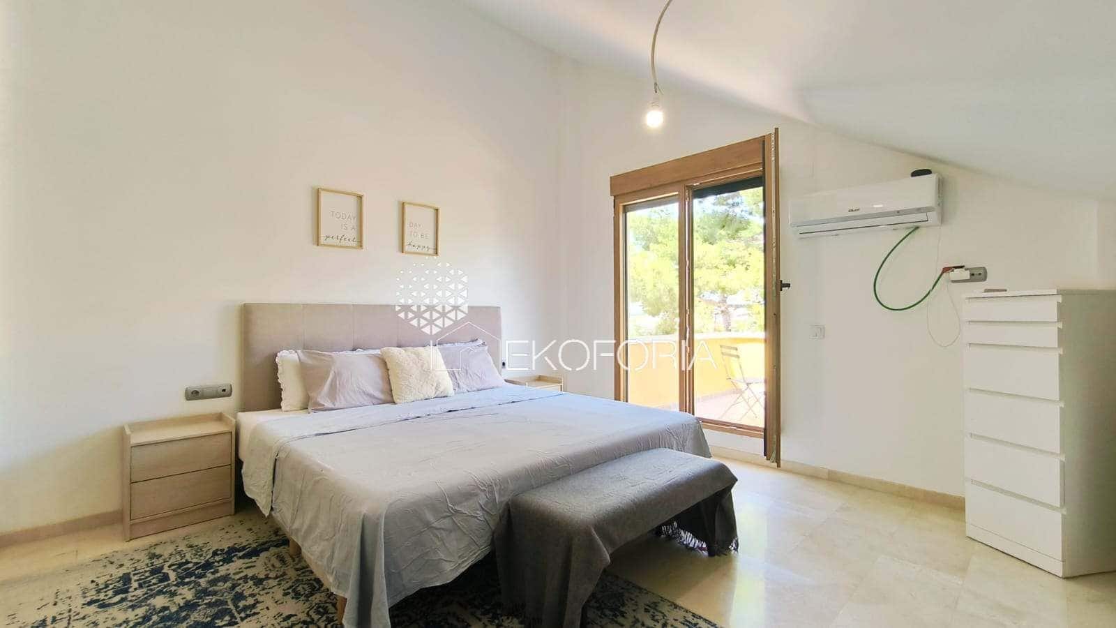 5 soverom Villa til salgs i La Pobla de Vallbona med svømmebasseng garasje - € 615 000 (Ref: 9410619)