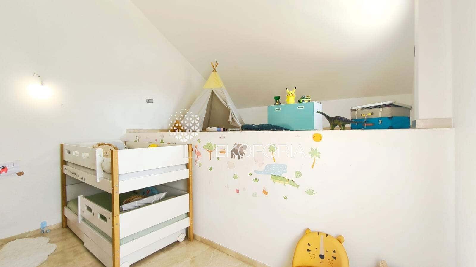 5 soverom Villa til salgs i La Pobla de Vallbona med svømmebasseng garasje - € 615 000 (Ref: 9410619)