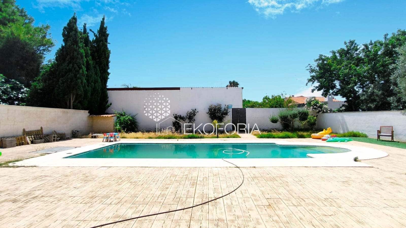 5 soverom Villa til salgs i La Pobla de Vallbona med svømmebasseng garasje - € 615 000 (Ref: 9410619)