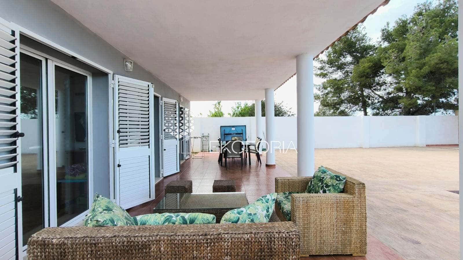 5 sovrum Villa till salu i Betera med pool garage - 580 000 € (Ref: 9410620)