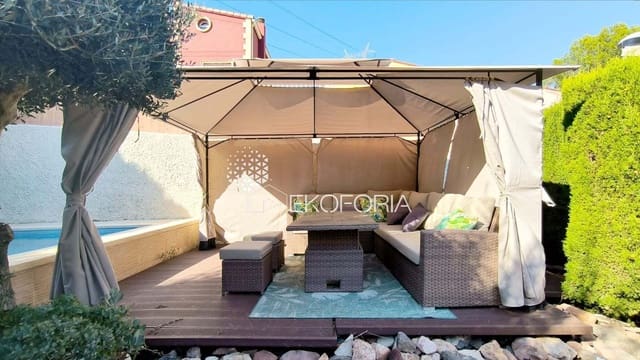 3 soveværelse Villa til salg i Gilet med swimmingpool garage - € 299.000 (Ref: 9439511)