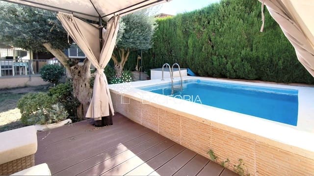 3 soveværelse Villa til salg i Gilet med swimmingpool garage - € 299.000 (Ref: 9439511)