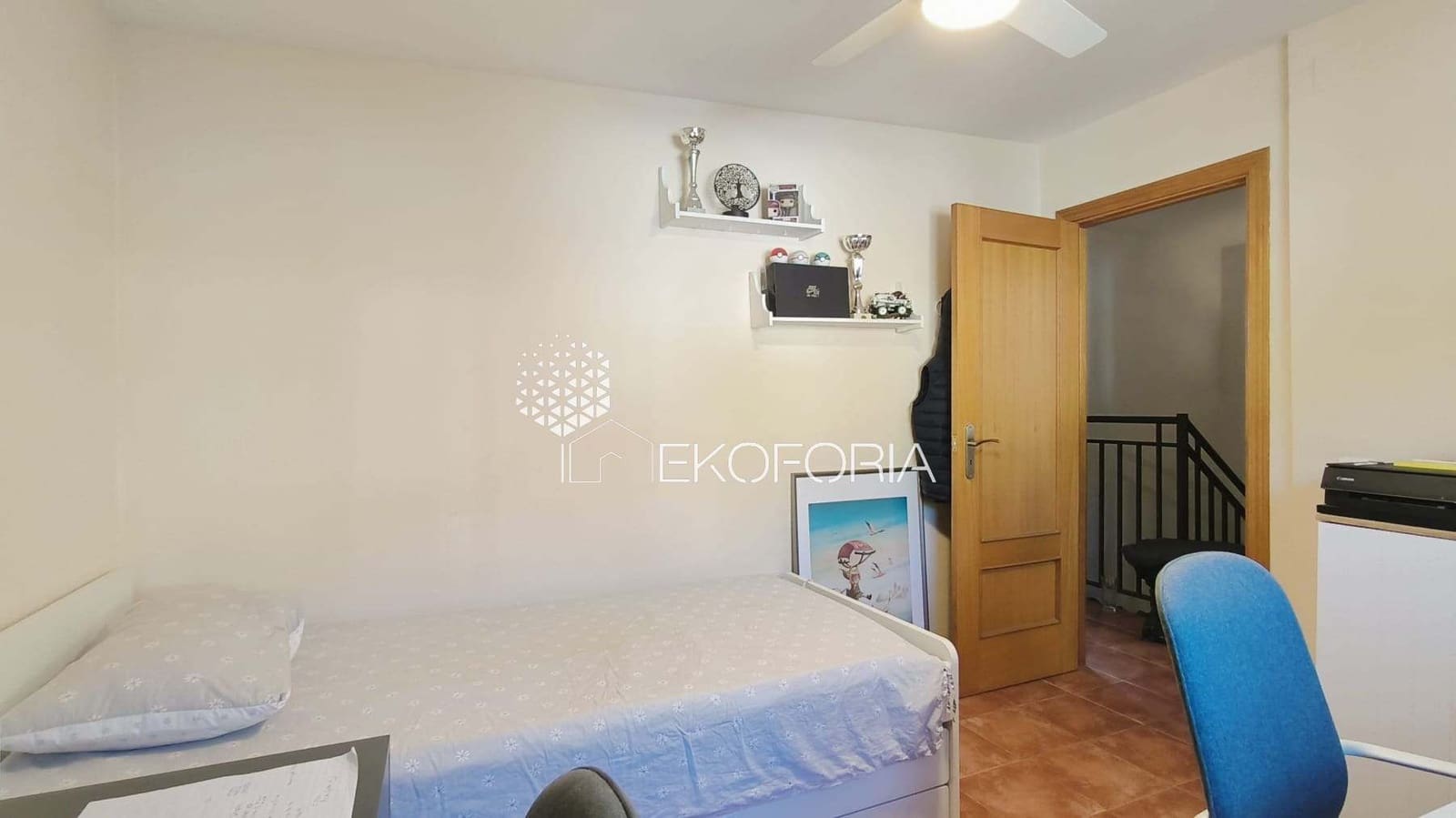 3 soverom Villa til salgs i Gilet med svømmebasseng garasje - € 299 000 (Ref: 9439511)