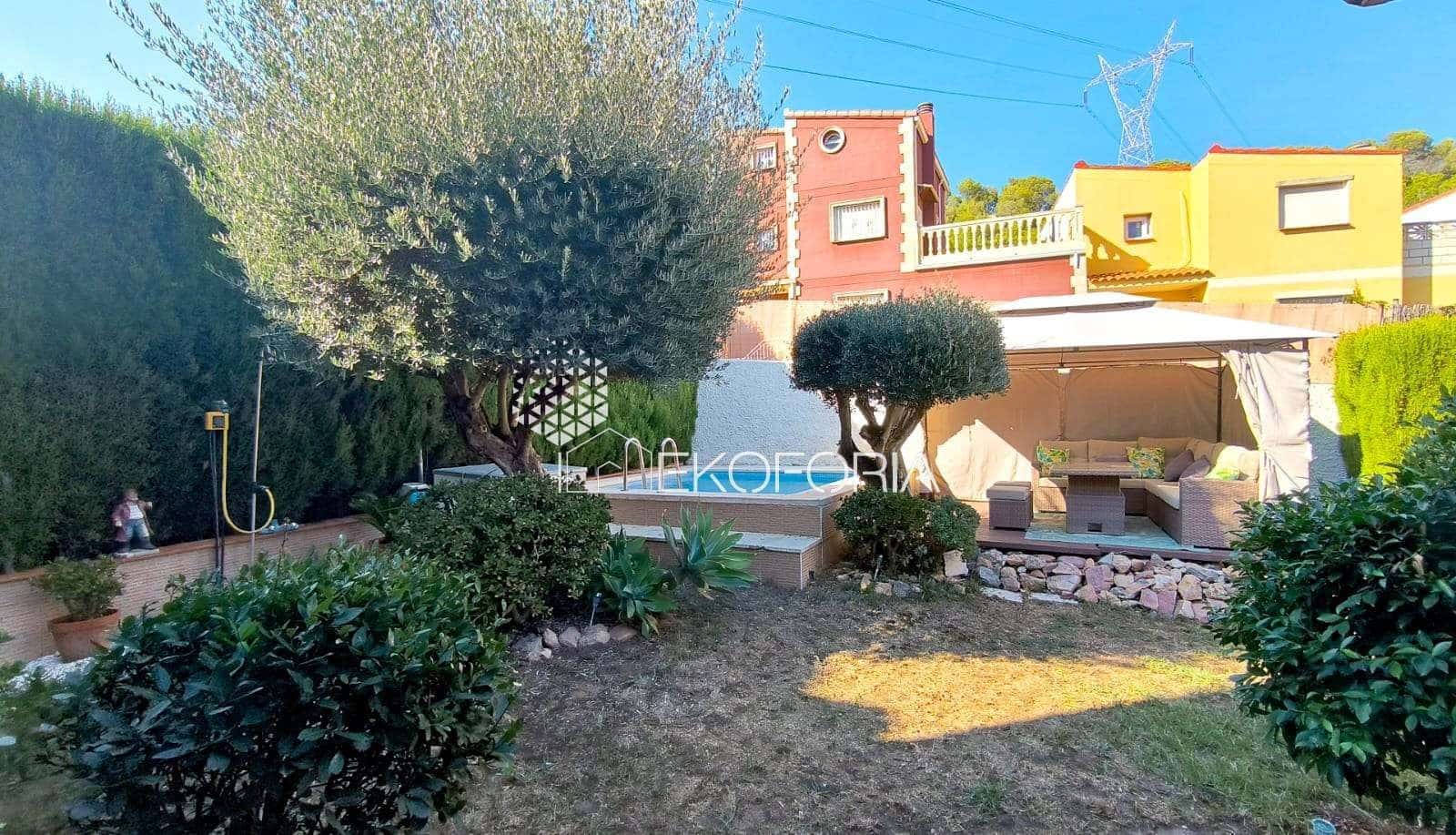 3 soverom Villa til salgs i Gilet med svømmebasseng garasje - € 299 000 (Ref: 9439511)