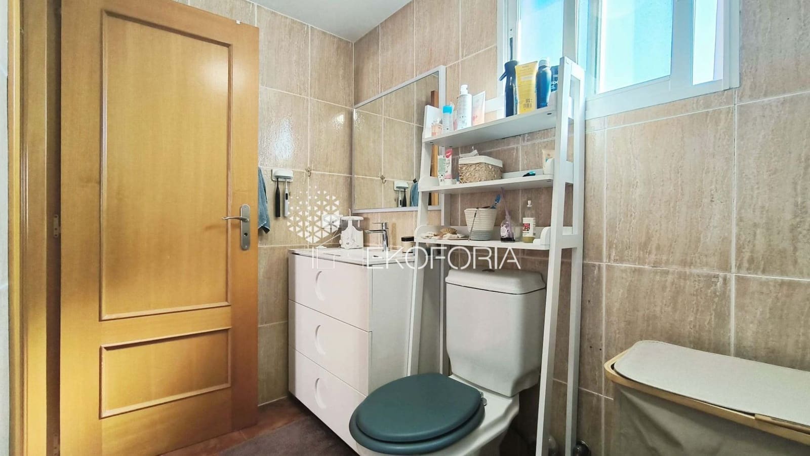 3 soverom Villa til salgs i Gilet med svømmebasseng garasje - € 299 000 (Ref: 9439511)