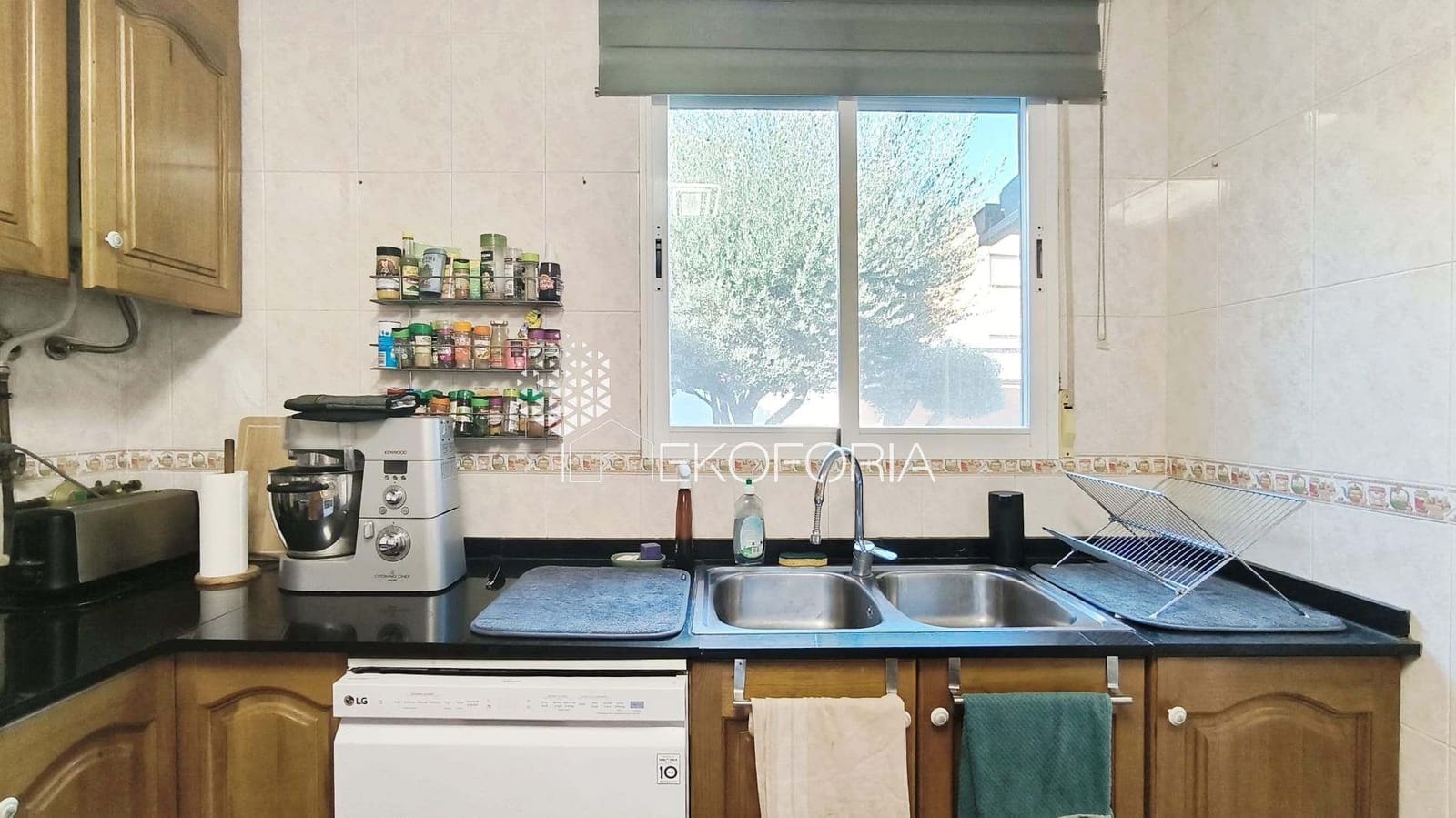 3 soverom Villa til salgs i Gilet med svømmebasseng garasje - € 299 000 (Ref: 9439511)