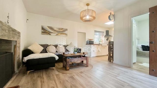 2 soverom Villa til salgs i Valencia by med svømmebasseng garasje - € 165 000 (Ref: 9439512)