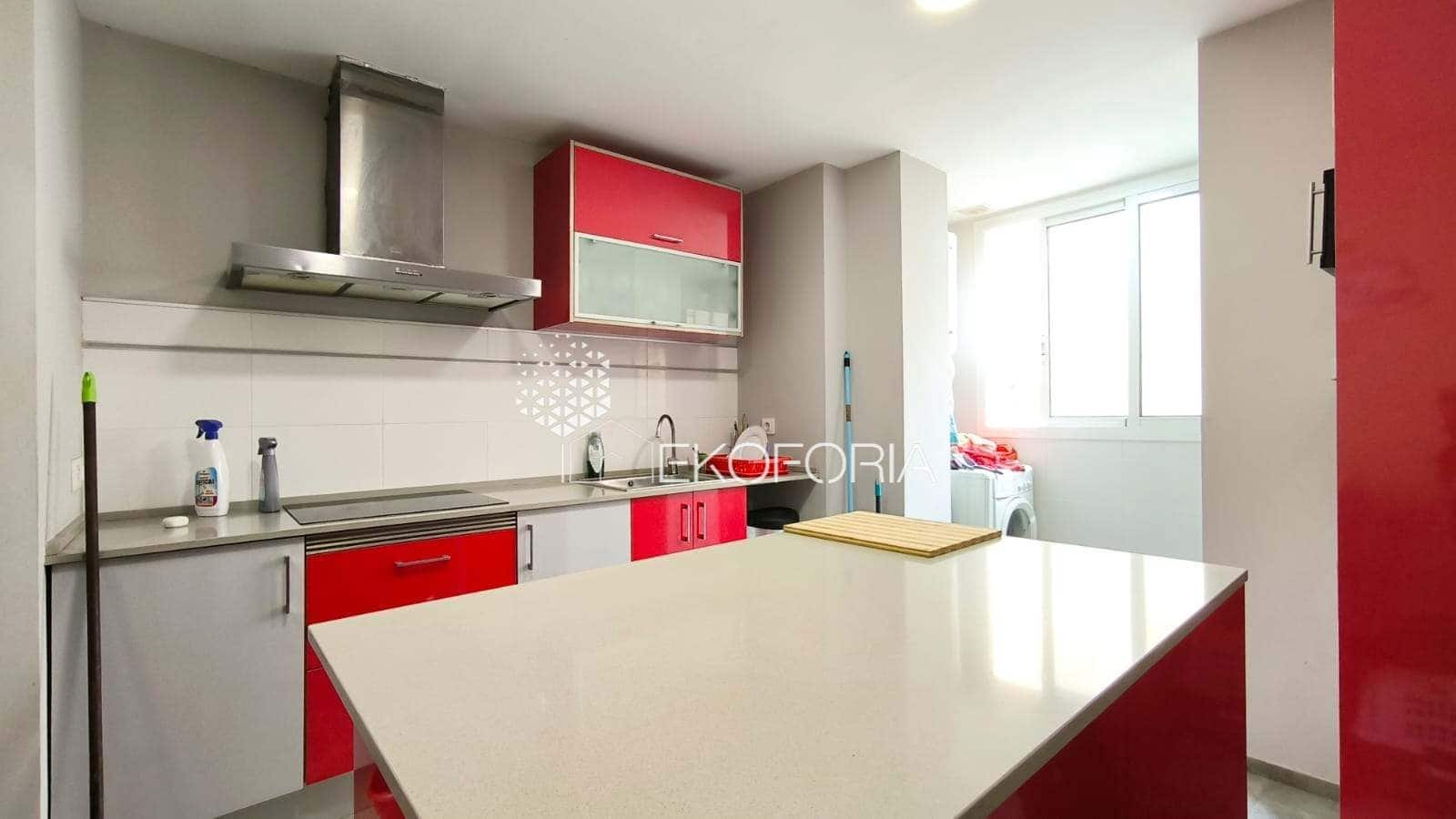 2 makuuhuone Asunto myytävänä paikassa Valencia kaupunki - 209 000 € (Ref: 9451664)