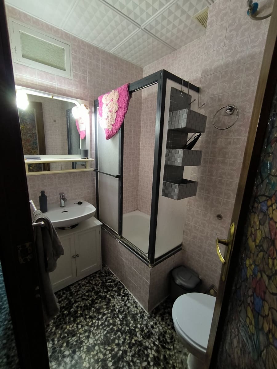 2 bedroom Flat for rent in Valencia city - € 900 (Ref: 9451665)