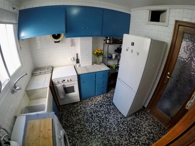 2 bedroom Flat for rent in Cabanyal-Canyamelar, Valencia city - € 900 (Ref: 9451665)