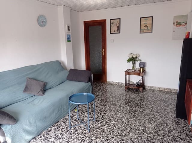 2 bedroom Flat for rent in Cabanyal-Canyamelar, Valencia city - € 900 (Ref: 9451665)