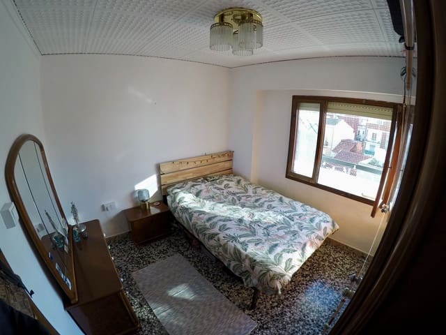 2 bedroom Flat for rent in Cabanyal-Canyamelar, Valencia city - € 900 (Ref: 9451665)