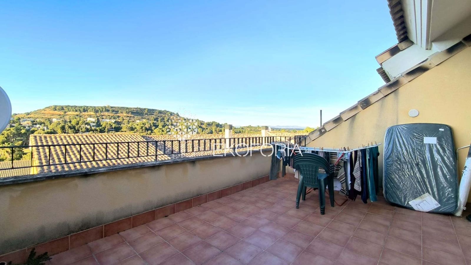 3 chambre Villa/Maison à vendre à Chiva avec piscine garage - 318 000 € (Ref: 9451813)