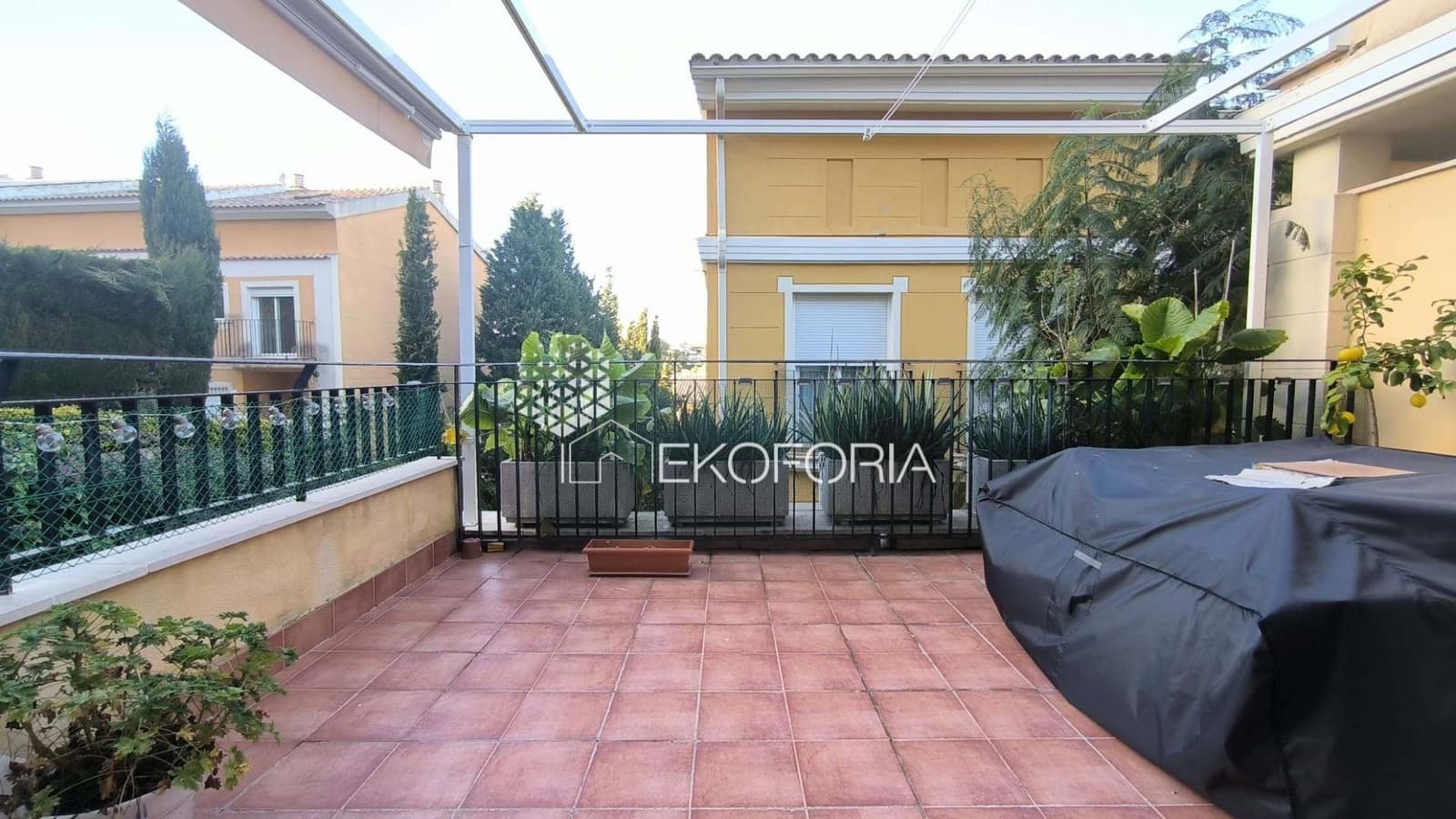 3 chambre Villa/Maison à vendre à Chiva avec piscine garage - 318 000 € (Ref: 9451813)