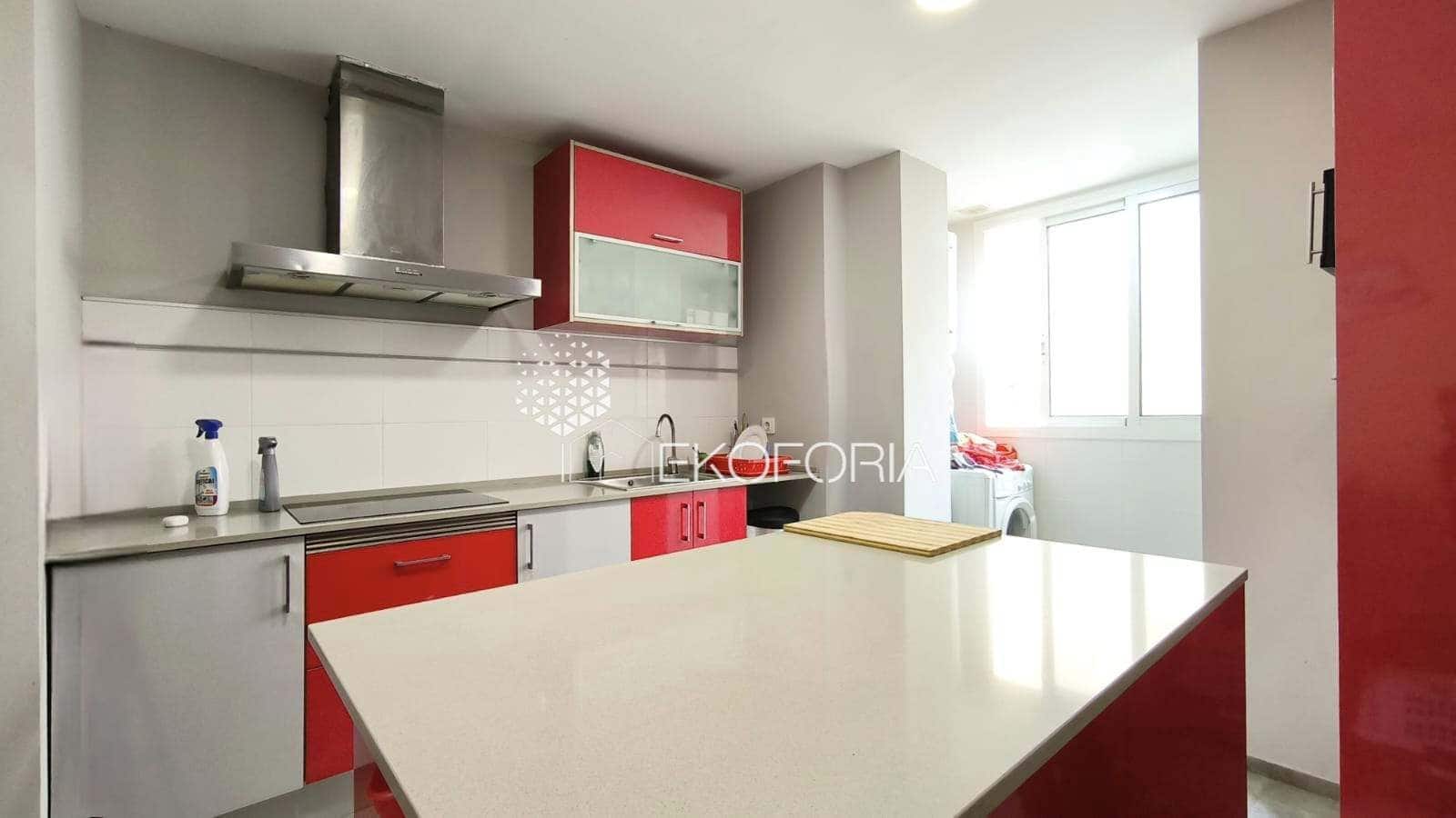 2 bedroom Flat for sale in Valencia city - € 209,000 (Ref: 9501862)