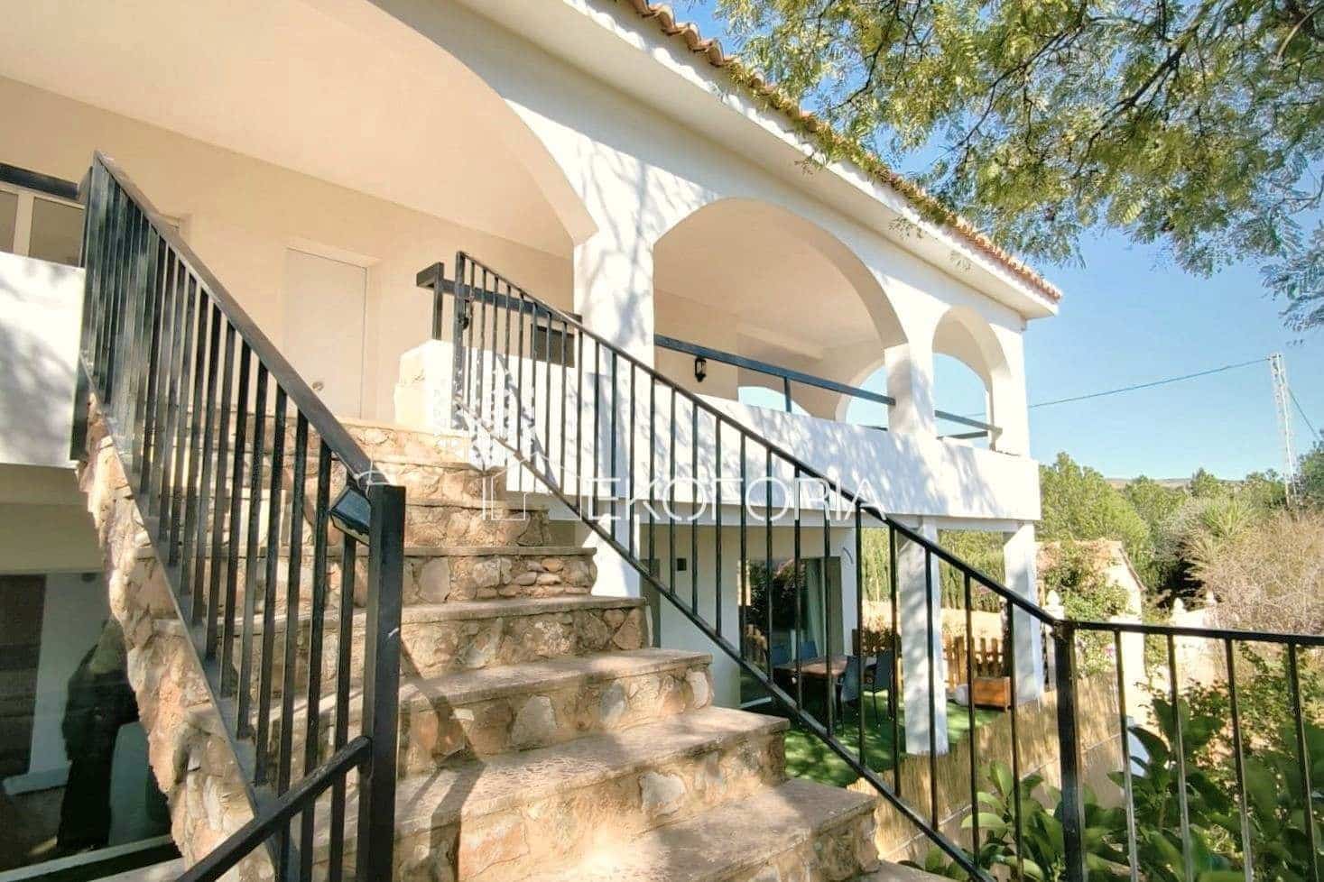 6 soveværelse Villa til salg i Torrent med swimmingpool garage - € 450.000 (Ref: 9501865)