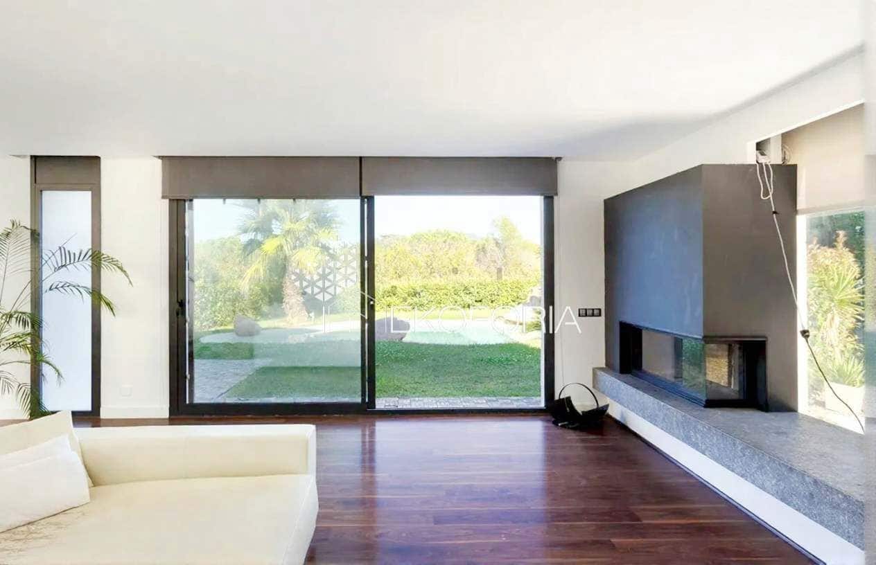 4 soveværelse Villa til salg i Rocafort med swimmingpool garage - € 950.000 (Ref: 9533226)