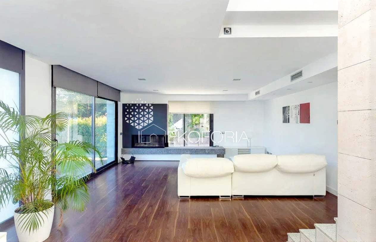 4 soveværelse Villa til salg i Rocafort med swimmingpool garage - € 950.000 (Ref: 9533226)