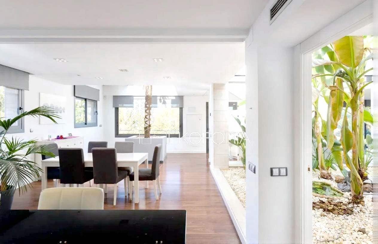 4 soveværelse Villa til salg i Rocafort med swimmingpool garage - € 950.000 (Ref: 9533226)