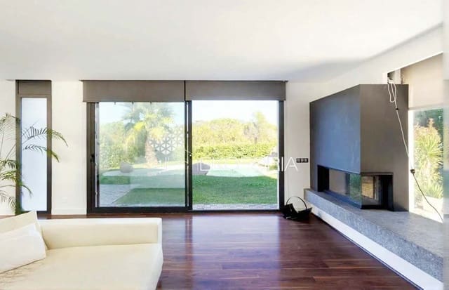 4 soveværelse Villa til salg i Rocafort med swimmingpool garage - € 950.000 (Ref: 9533226)