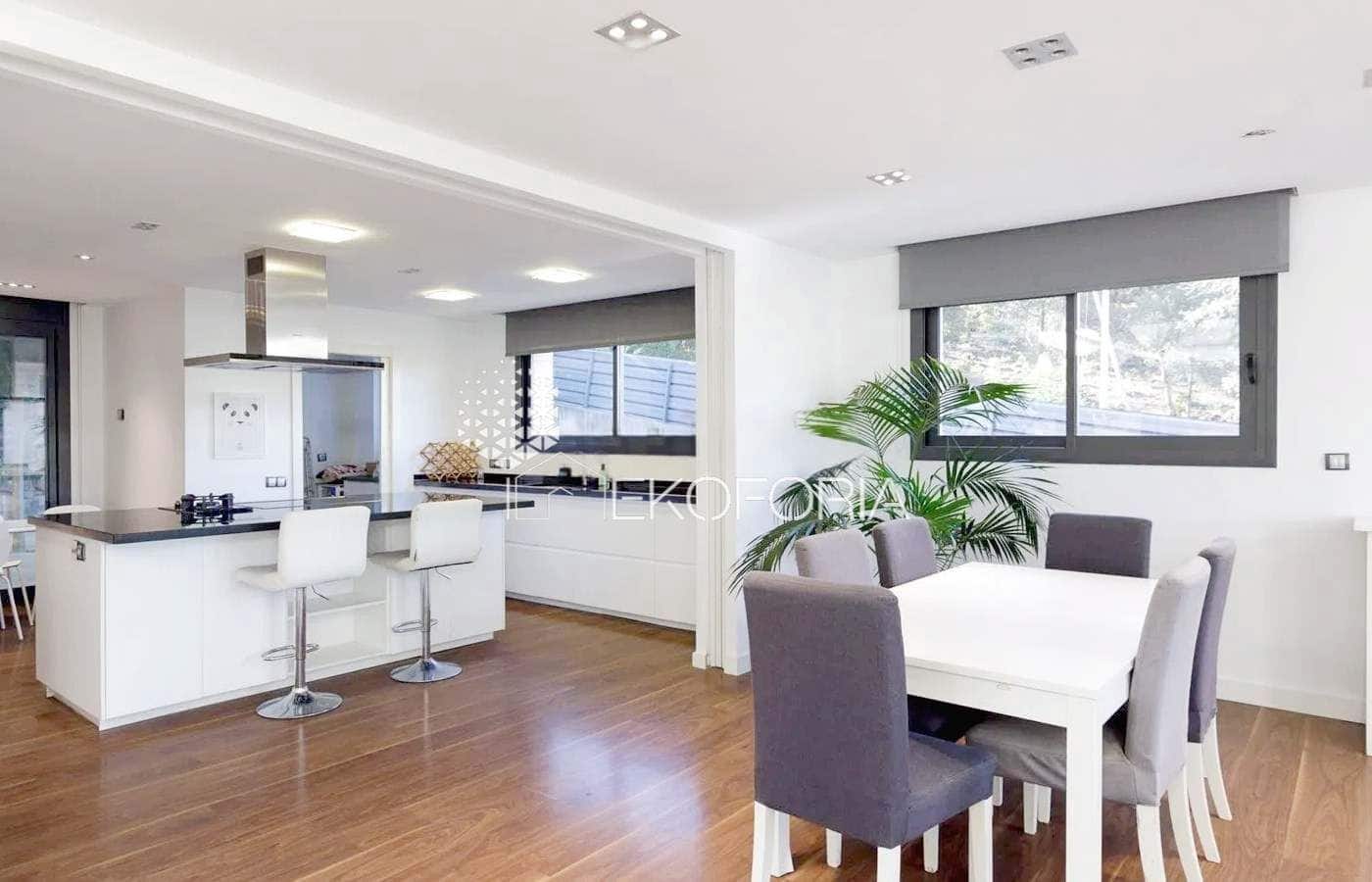 4 soveværelse Villa til salg i Rocafort med swimmingpool garage - € 950.000 (Ref: 9533226)