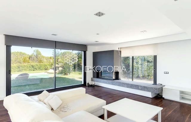 4 soveværelse Villa til salg i Rocafort med swimmingpool garage - € 950.000 (Ref: 9533226)