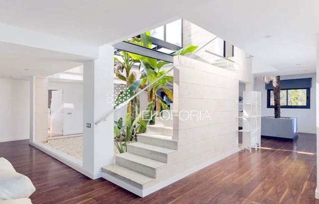 4 soveværelse Villa til salg i Rocafort med swimmingpool garage - € 950.000 (Ref: 9533226)