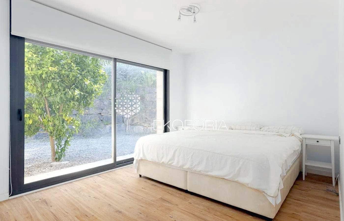 4 soveværelse Villa til salg i Rocafort med swimmingpool garage - € 950.000 (Ref: 9533226)