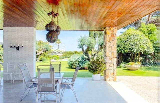 10 soverom Villa til salgs i L'Eliana med svømmebasseng garasje - € 1 200 000 (Ref: 9533227)