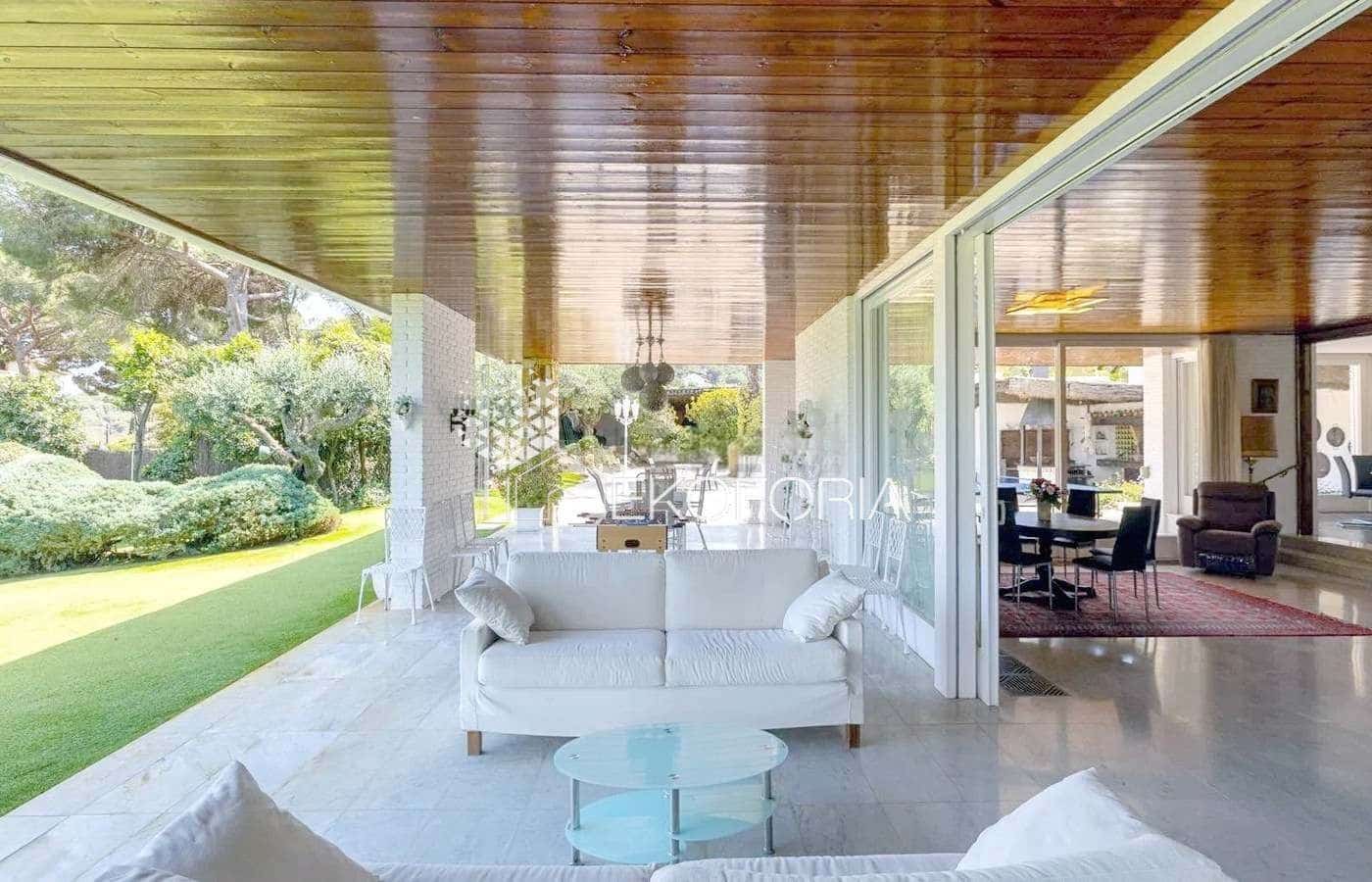 10 soverom Villa til salgs i L'Eliana med svømmebasseng garasje - € 1 200 000 (Ref: 9533227)