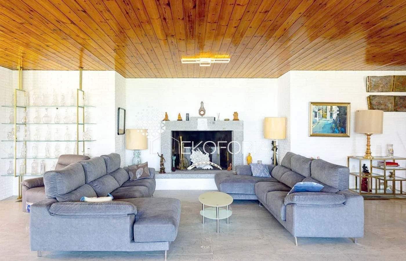 10 soverom Villa til salgs i L'Eliana med svømmebasseng garasje - € 1 200 000 (Ref: 9533227)