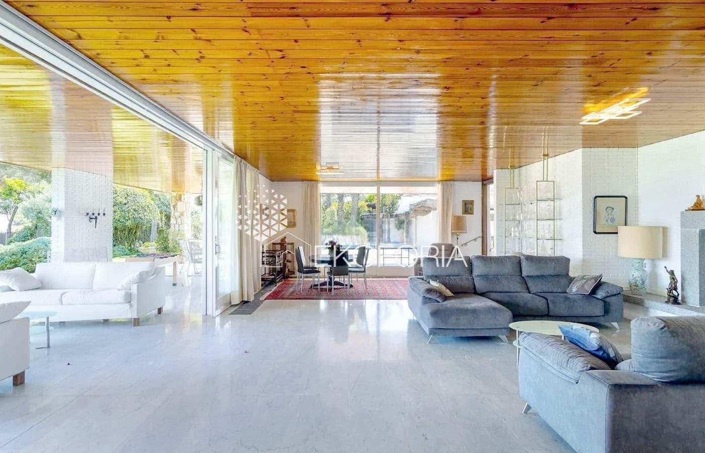 10 soverom Villa til salgs i L'Eliana med svømmebasseng garasje - € 1 200 000 (Ref: 9533227)