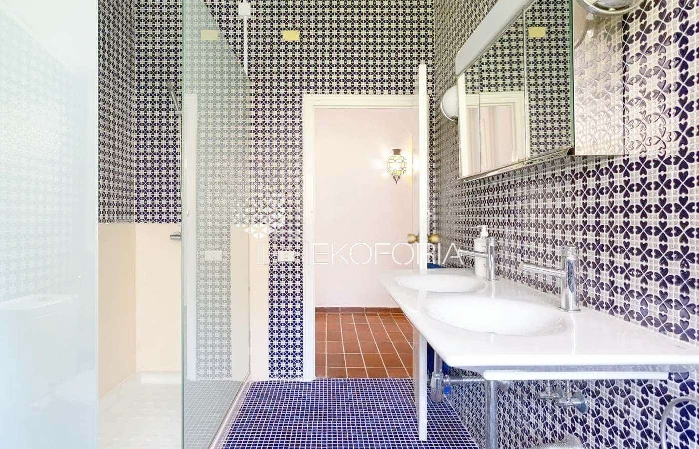 10 soverom Villa til salgs i L'Eliana med svømmebasseng garasje - € 1 200 000 (Ref: 9533227)