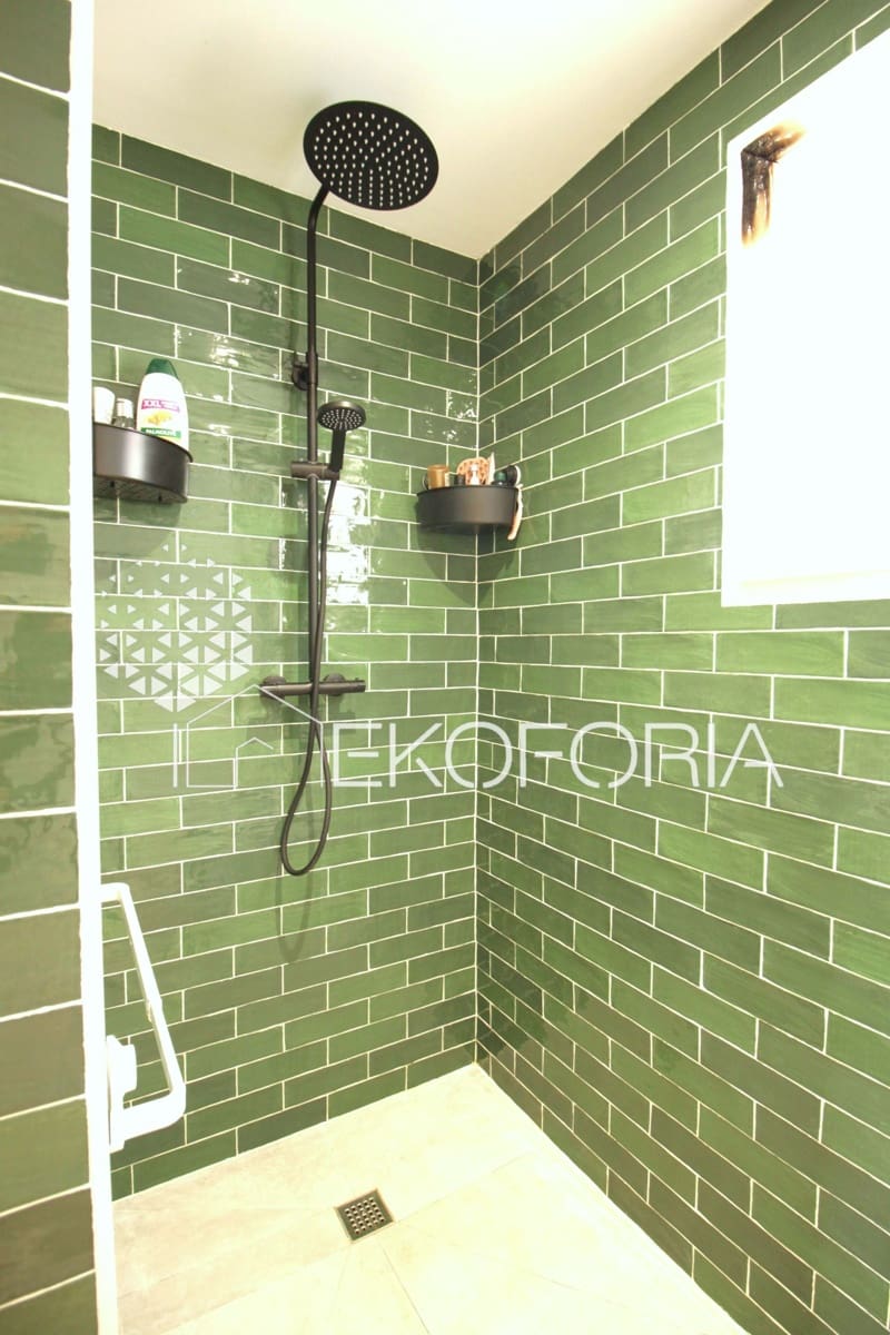 6 bedroom Villa for sale in Torrent with pool garage - € 450,000 (Ref: 9535537)