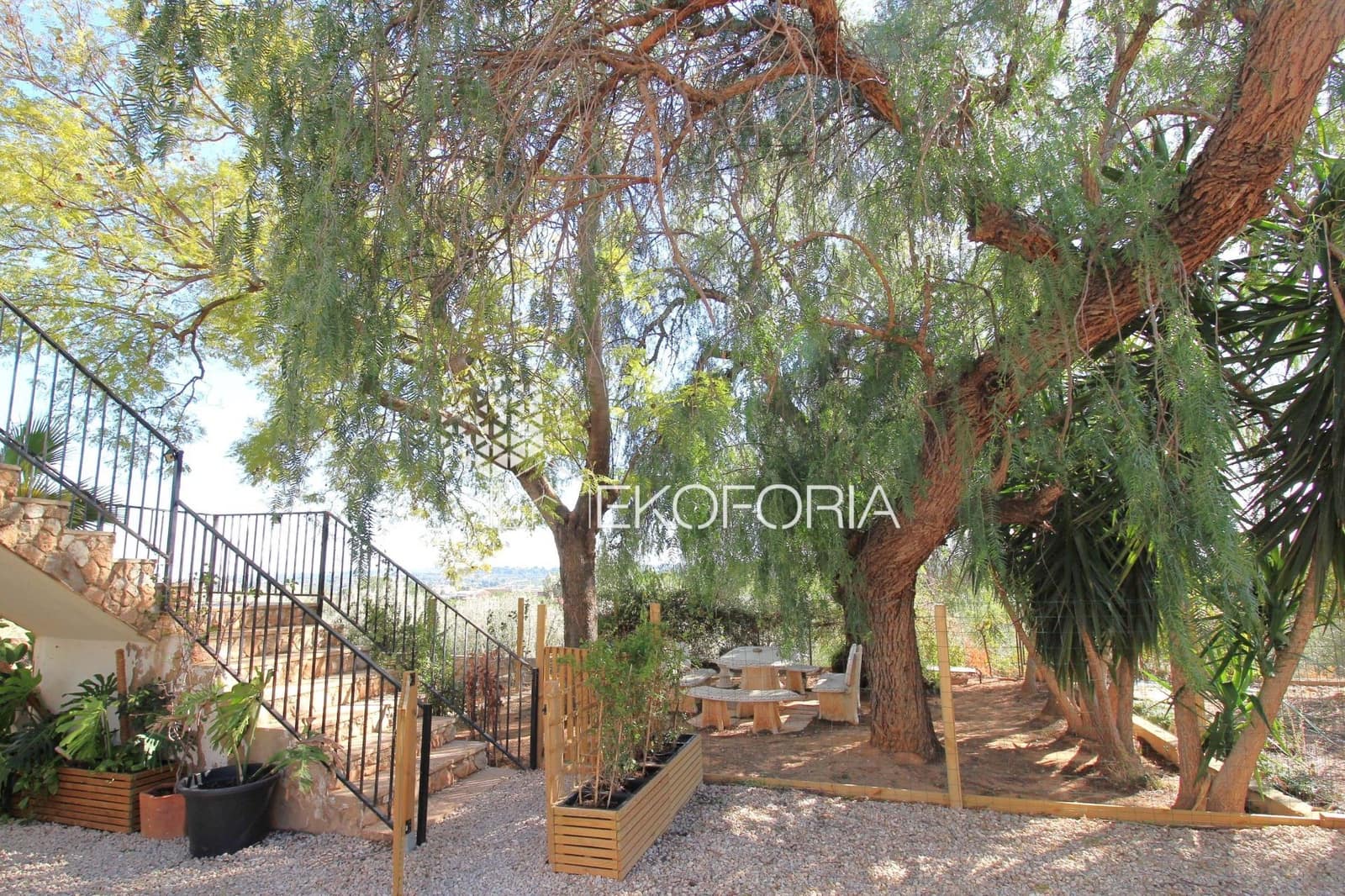 6 bedroom Villa for sale in Torrent with pool garage - € 450,000 (Ref: 9535537)