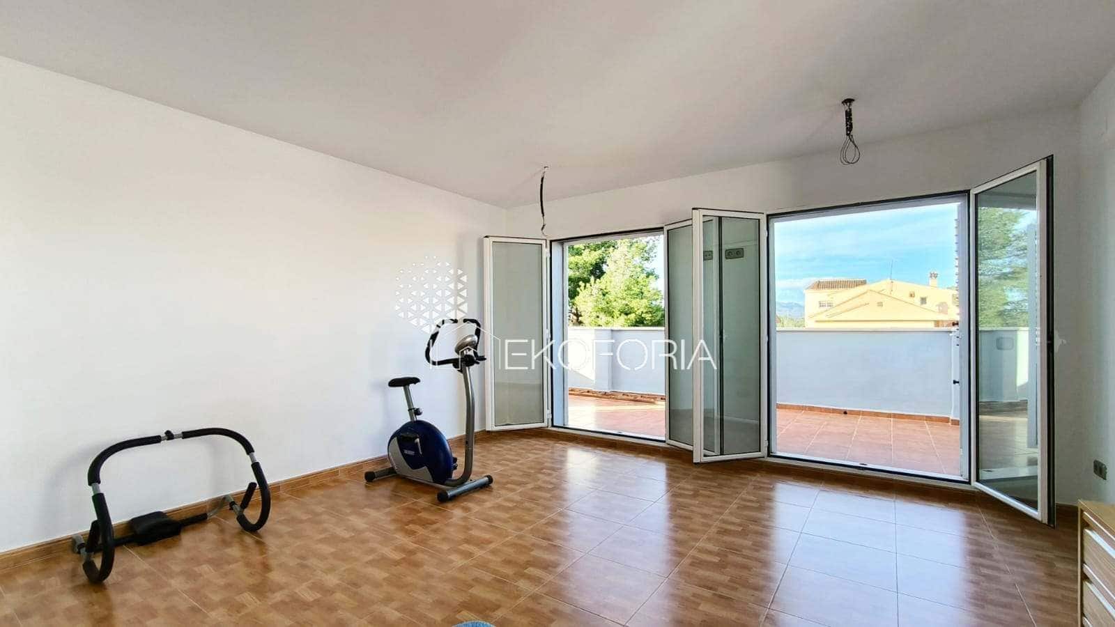 5 soverom Villa til salgs i Betera med svømmebasseng garasje - € 580 000 (Ref: 9535542)