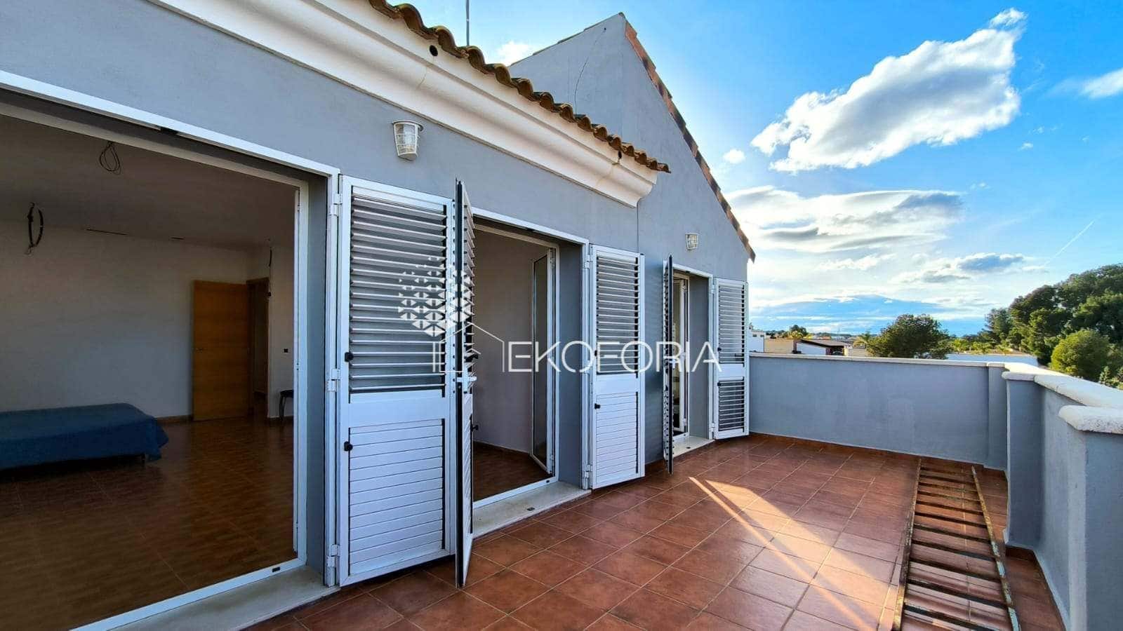 5 soverom Villa til salgs i Betera med svømmebasseng garasje - € 580 000 (Ref: 9535542)