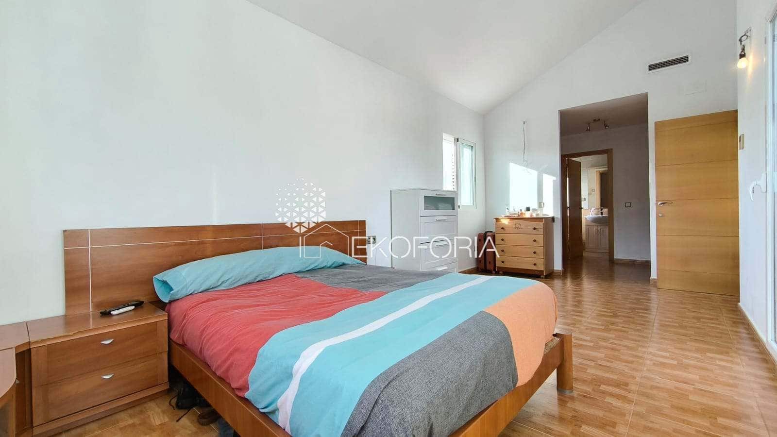 5 soverom Villa til salgs i Betera med svømmebasseng garasje - € 580 000 (Ref: 9535542)