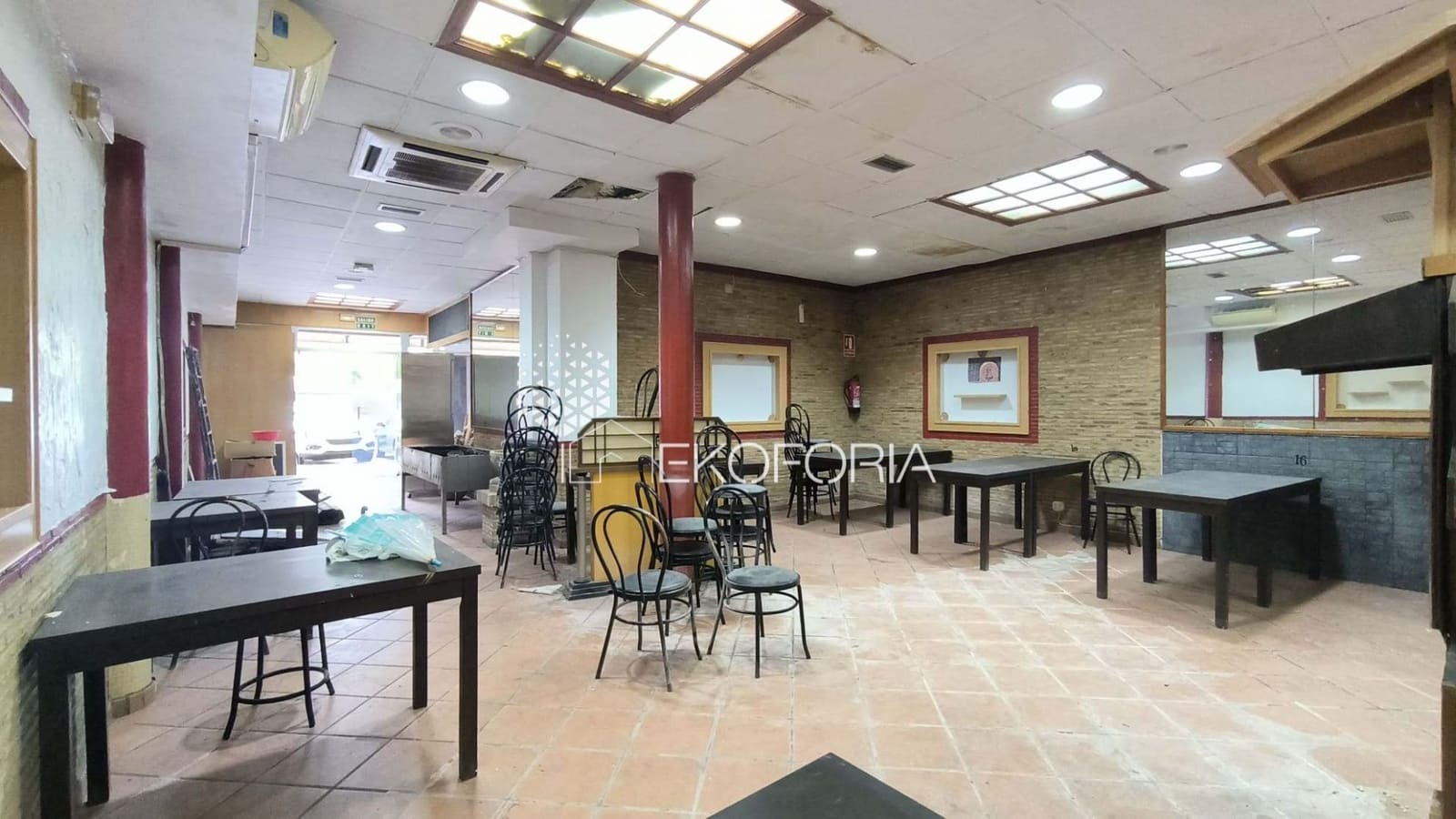 Commercieel te huur in Valencia stad - € 1.800 (Ref: 9535543)