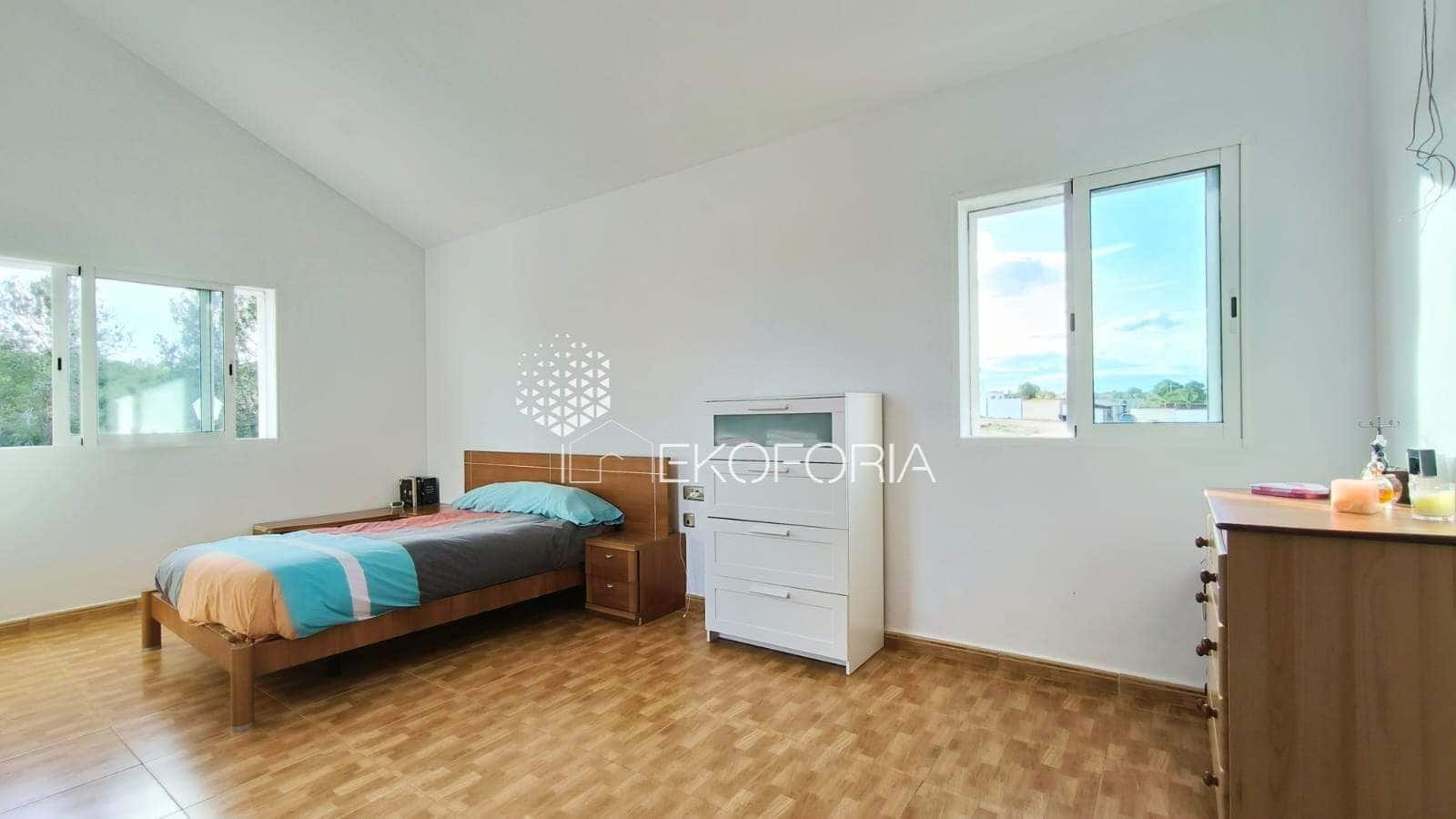 5 soveværelse Villa til salg i Betera med swimmingpool garage - € 580.000 (Ref: 9568047)