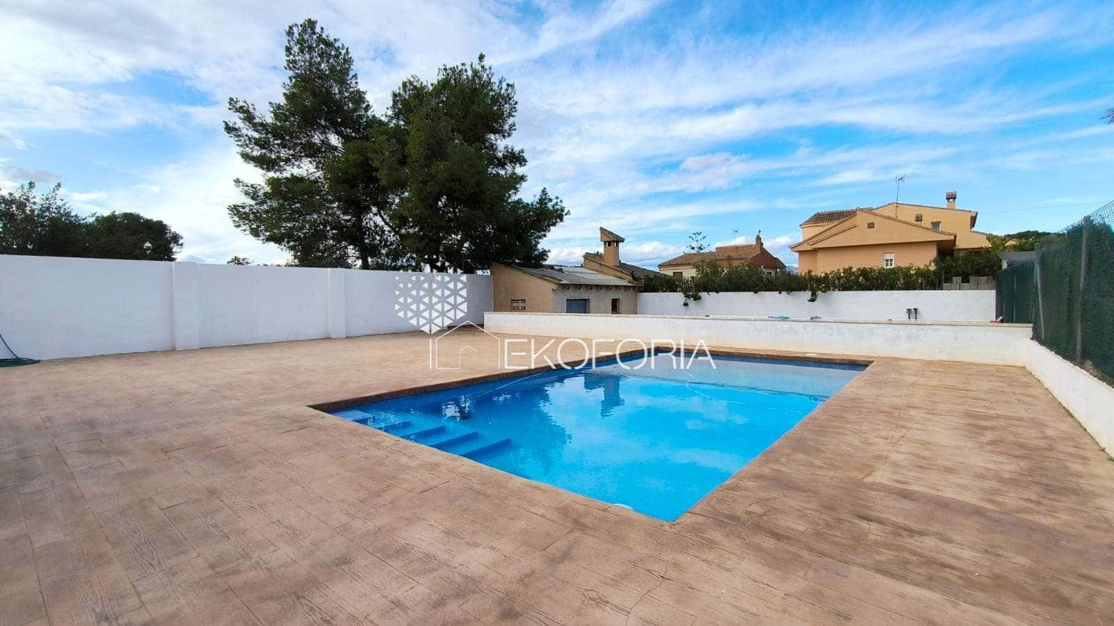 5 soveværelse Villa til salg i Betera med swimmingpool garage - € 580.000 (Ref: 9568047)