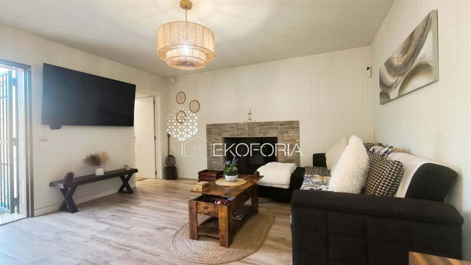 2 soverom Villa til salgs i Valencia by med svømmebasseng garasje - € 169 000 (Ref: 9614755)