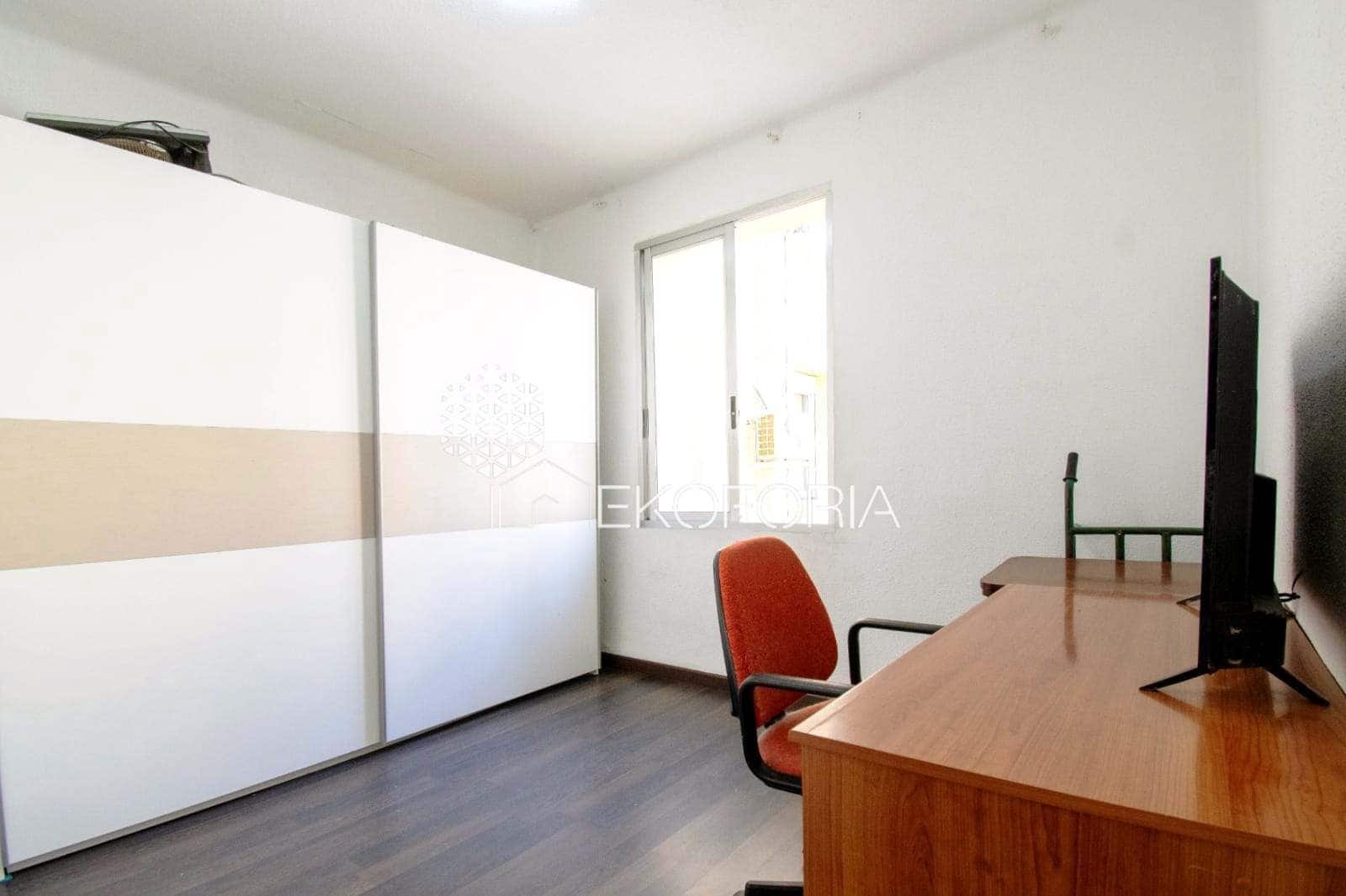 2 soveværelse Lejlighed til salg i Valencia by - € 199.000 (Ref: 9633909)