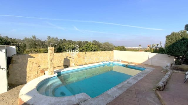 5 bedroom Villa for rent in Chiva with pool garage - € 2,000 (Ref: 9633910)