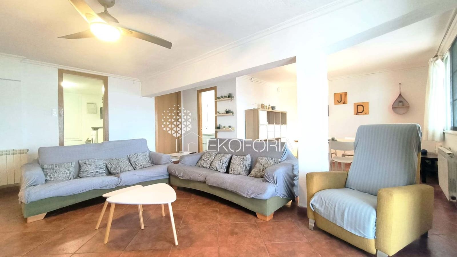 5 bedroom Villa for rent in Chiva with pool garage - € 2,000 (Ref: 9633910)