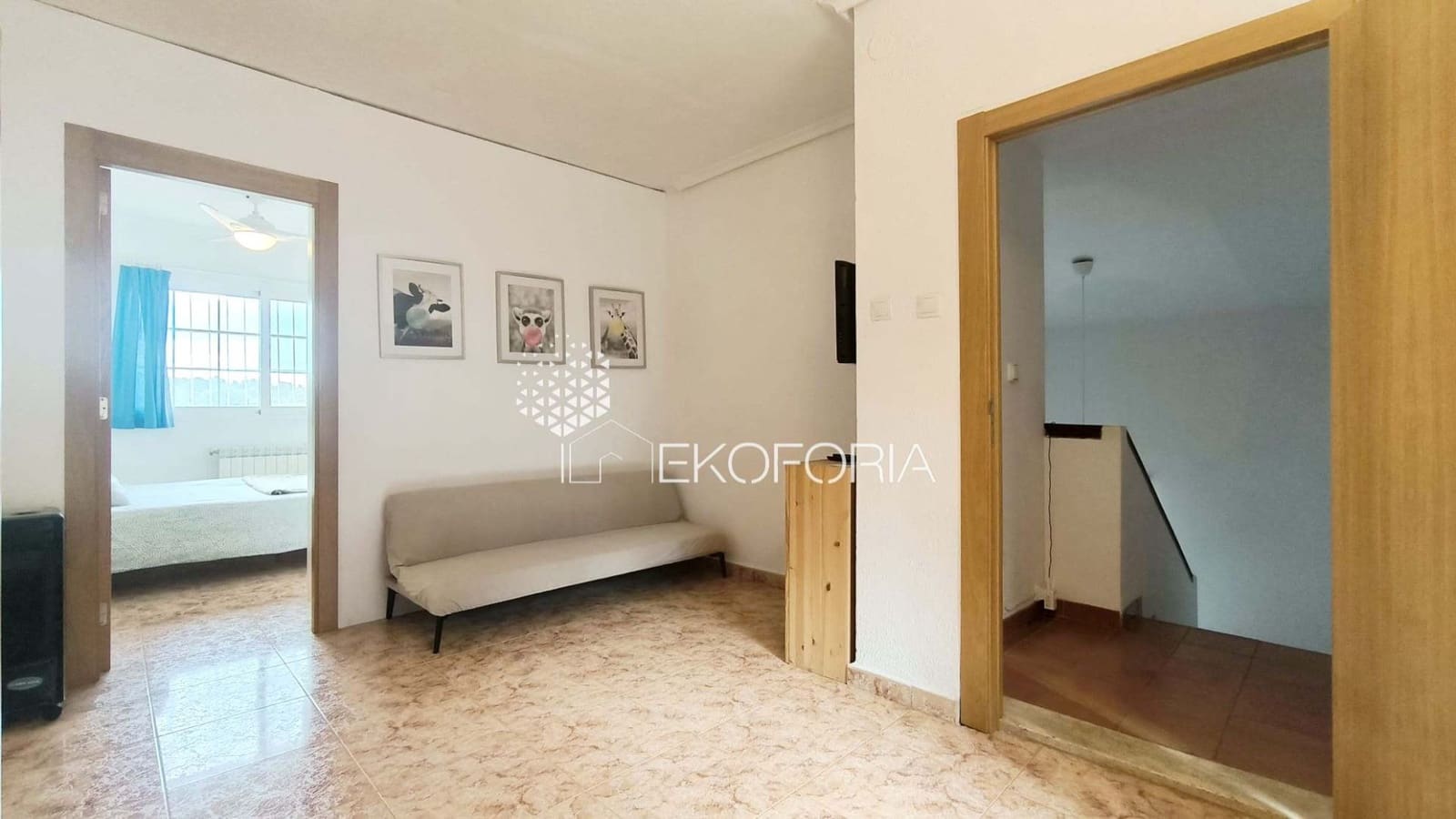 5 bedroom Villa for rent in Chiva with pool garage - € 2,000 (Ref: 9633910)