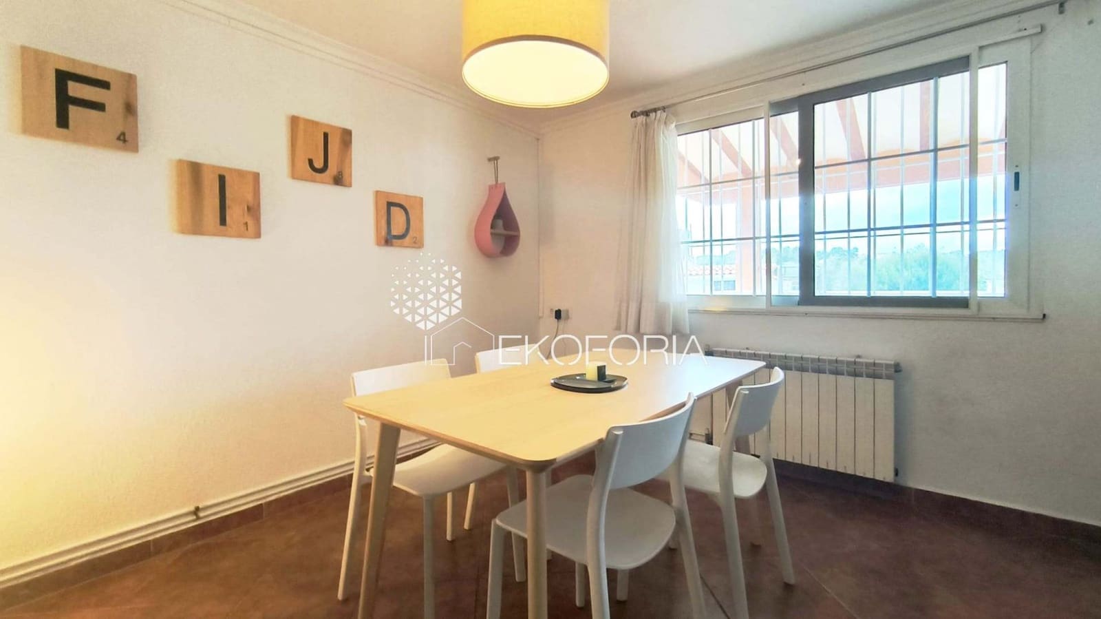 5 sypialnia Willa do wynajęcia w Chiva z basenem garażem - 2 000 € (Ref: 9658363)