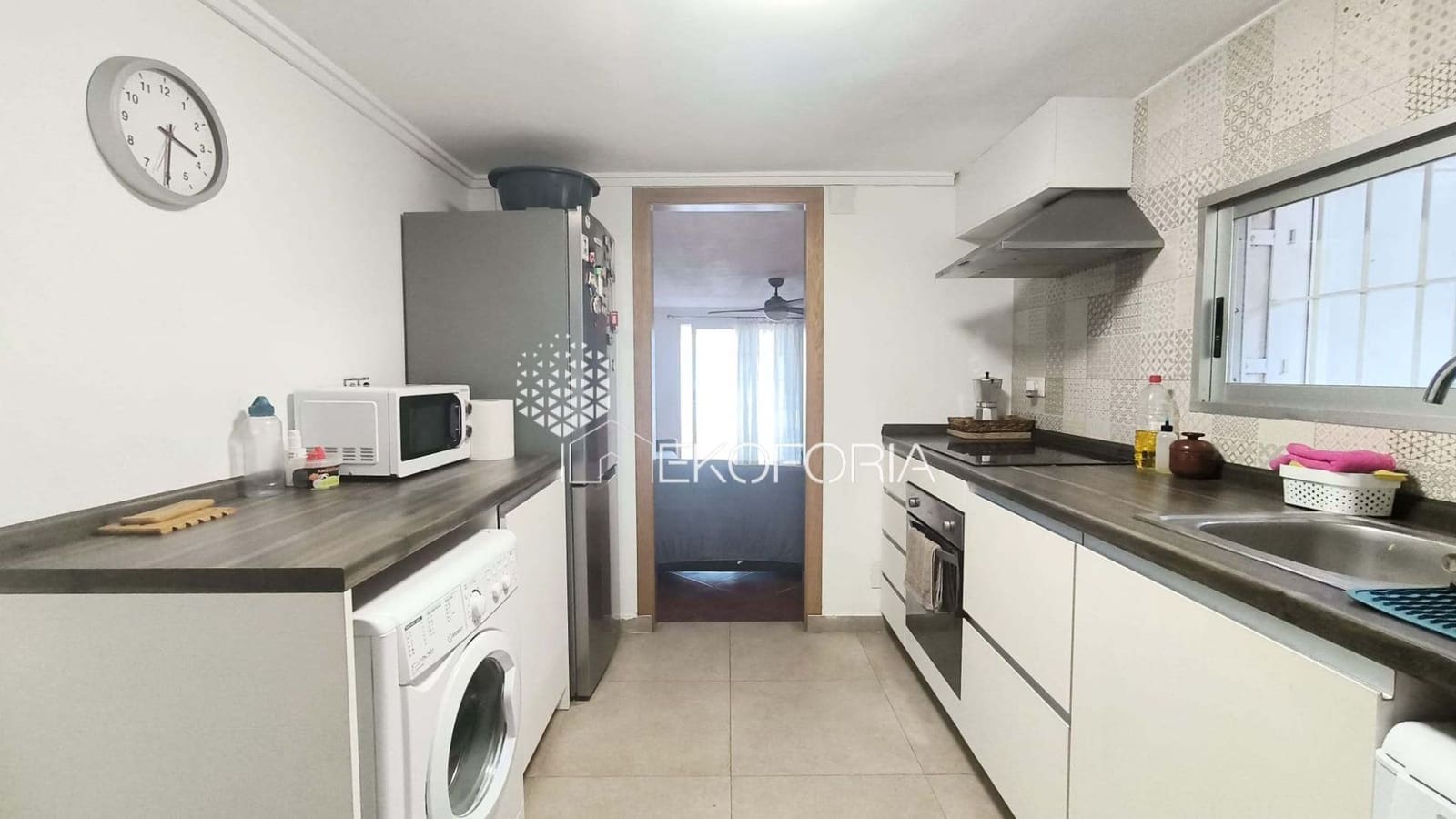 5 sypialnia Willa do wynajęcia w Chiva z basenem garażem - 2 000 € (Ref: 9658363)