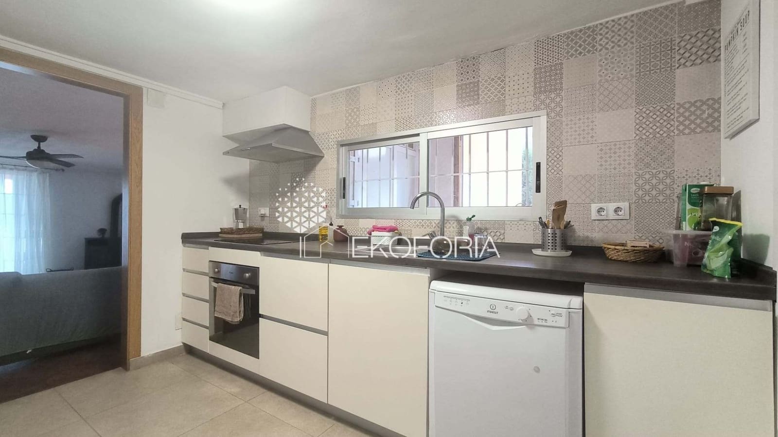 5 sypialnia Willa do wynajęcia w Chiva z basenem garażem - 2 000 € (Ref: 9658363)