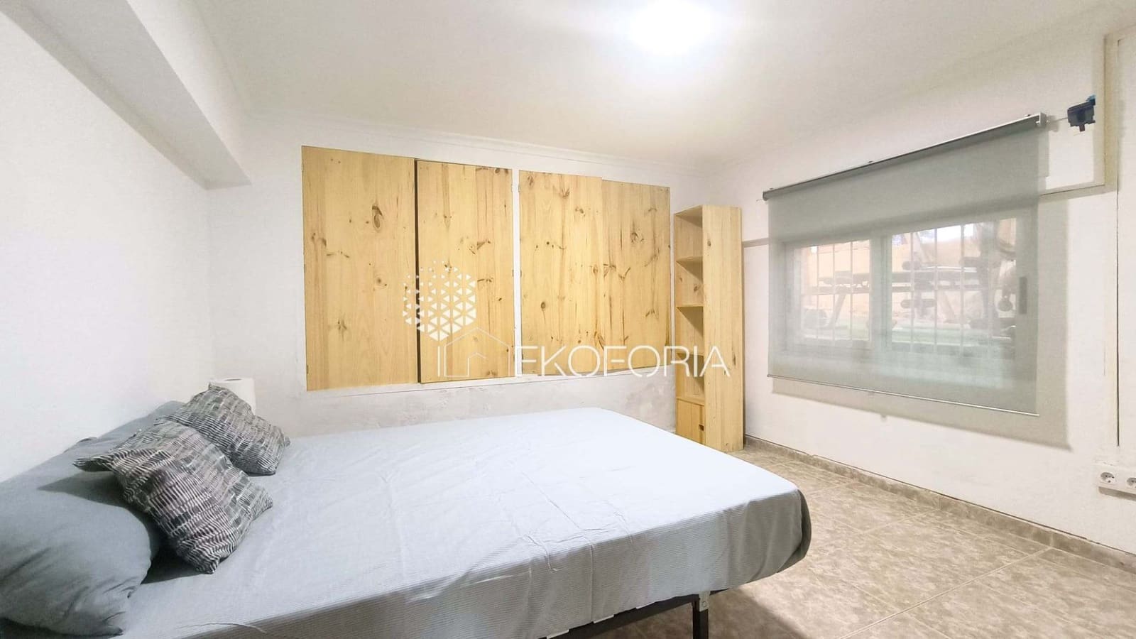 5 sypialnia Willa do wynajęcia w Chiva z basenem garażem - 2 000 € (Ref: 9658363)